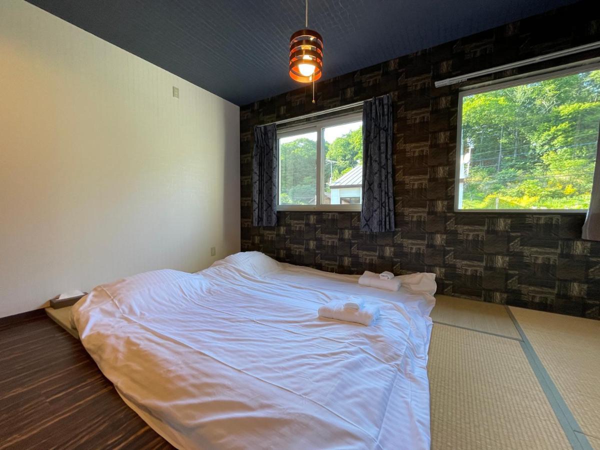 Apartment Kiraku Hou *